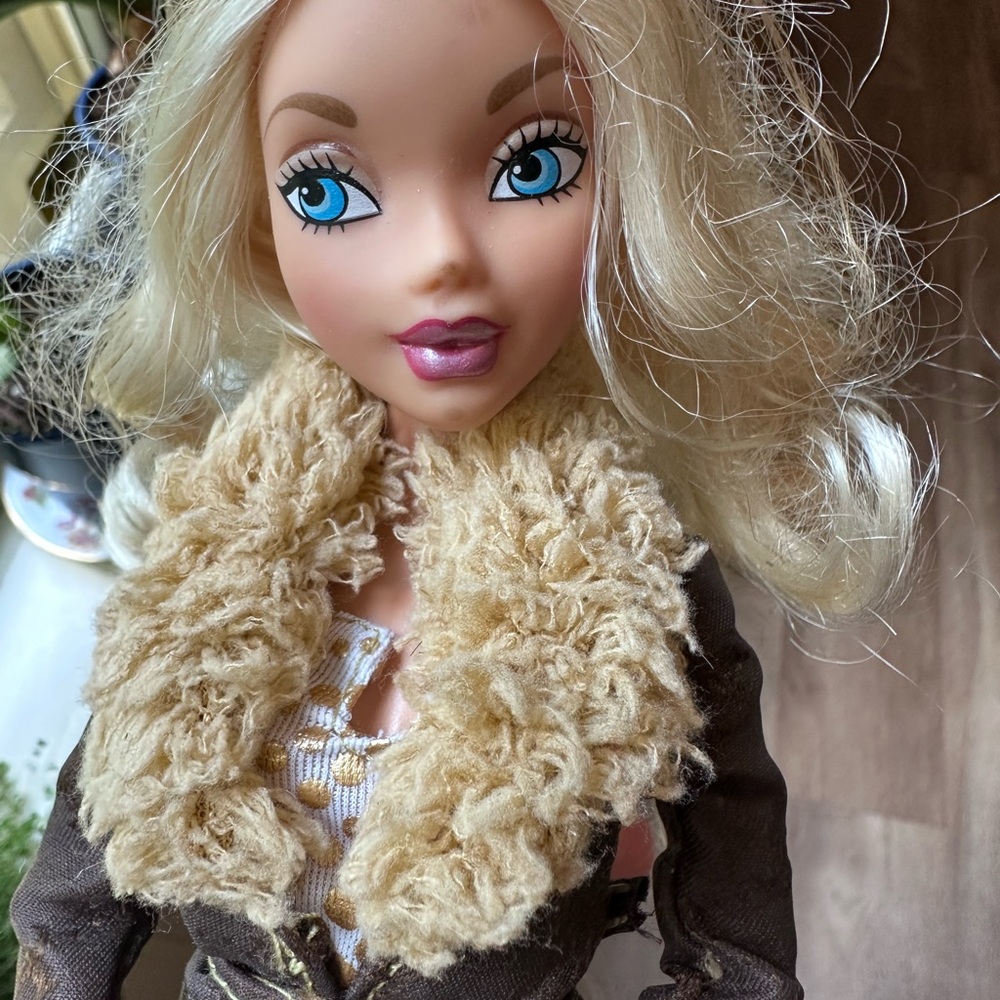 My Scene Barbie fully dressed Blonde Vespa